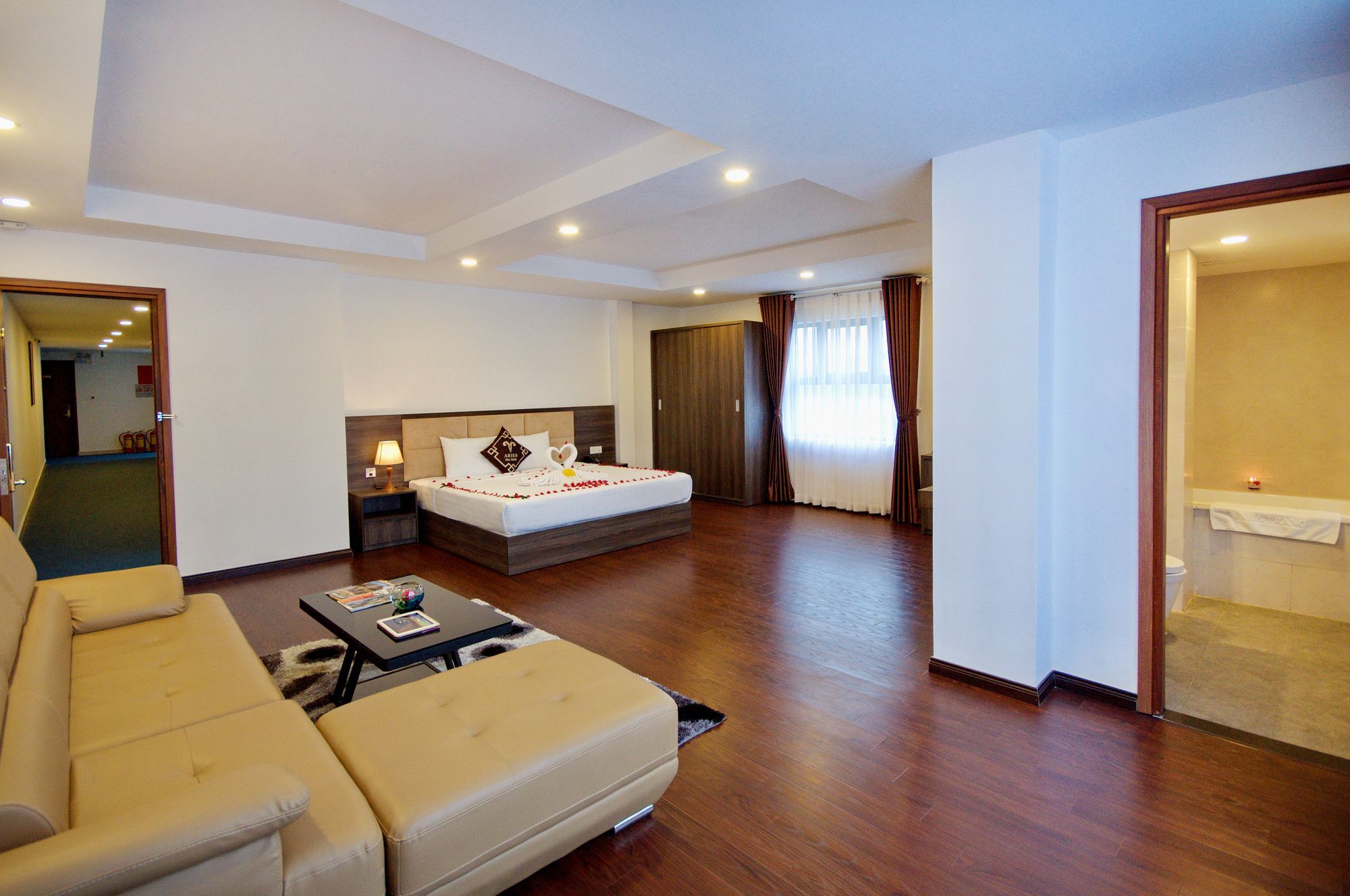 Aries Hotel Nha Trang Exterior foto